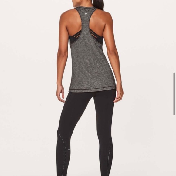 Lululemon Extra Mile Tank size 4 - Picture 3 of 7
